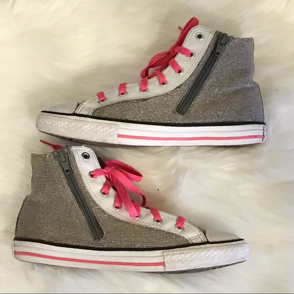 Converse All Star Chuck Taylor High Tops - Picture 2 of 7
